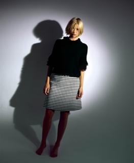 Sienna Guillory feet photo thumbnail