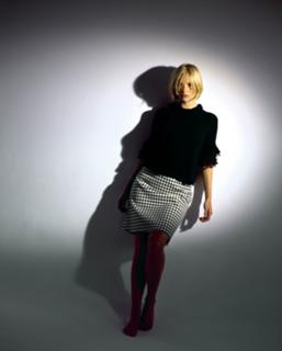 Sienna Guillory feet photo thumbnail