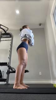 Sienna Mae Gomez feet photo 8