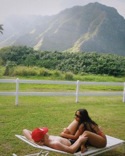 Sienna Mae Gomez feet photo 16