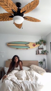 Sienna Mae Gomez feet photo 6