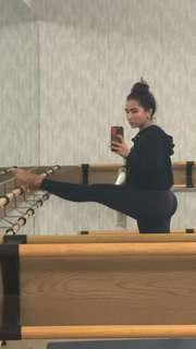 Sienna Mae Gomez feet photo 19