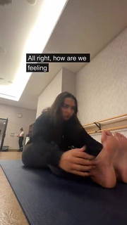 Sienna Mae Gomez feet photo 18