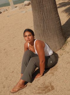 Sienna Mae Gomez feet photo 12