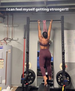 Sienna Mae Gomez feet photo 17