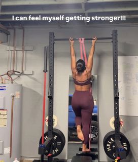 Sienna Mae Gomez feet photo 15