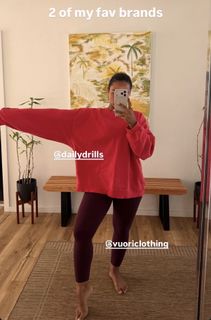 Sienna Mae Gomez feet photo 14