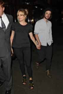 Sienna Miller feet photo thumbnail