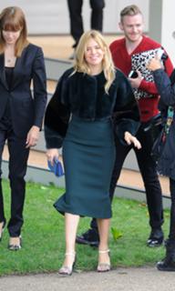 Sienna Miller feet photo thumbnail