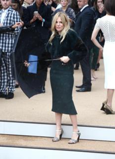 Sienna Miller feet photo thumbnail