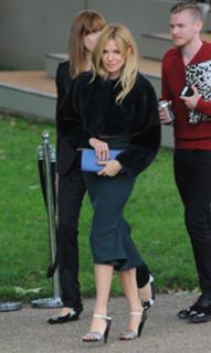 Sienna Miller feet photo thumbnail