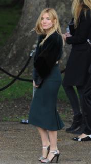 Sienna Miller feet photo thumbnail