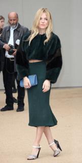 Sienna Miller feet photo thumbnail