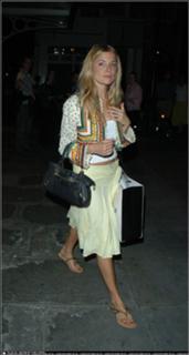 Sienna Miller feet photo thumbnail