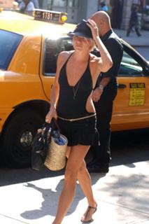 Sienna Miller feet photo thumbnail