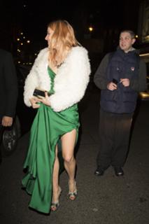 Sienna Miller feet photo thumbnail