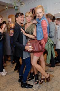 Sienna Miller feet photo thumbnail