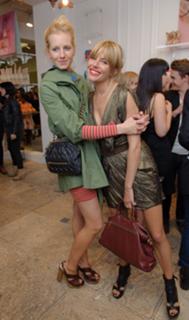 Sienna Miller feet photo thumbnail