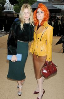 Sienna Miller feet photo thumbnail