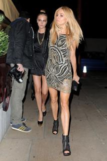 Sienna Miller feet photo thumbnail