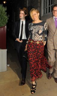 Sienna Miller feet photo thumbnail