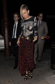 Sienna Miller feet photo thumbnail