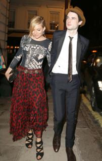 Sienna Miller feet photo thumbnail