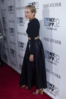 Sienna Miller feet photo thumbnail