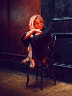 Sienna Miller feet photo thumbnail