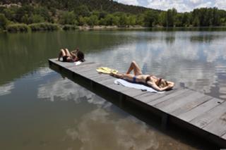 Sienna Miller feet photo thumbnail