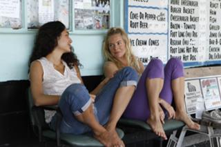 Sienna Miller feet photo thumbnail