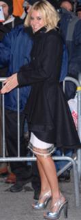 Sienna Miller feet photo thumbnail