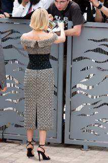 Sienna Miller feet photo thumbnail