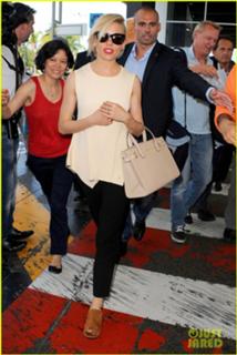 Sienna Miller feet photo thumbnail