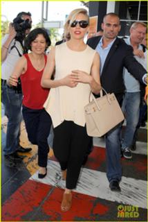 Sienna Miller feet photo thumbnail