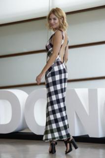 Sienna Miller feet photo thumbnail