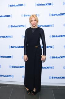 Sienna Miller feet photo thumbnail