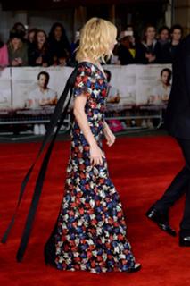 Sienna Miller feet photo thumbnail