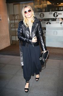 Sienna Miller feet photo thumbnail