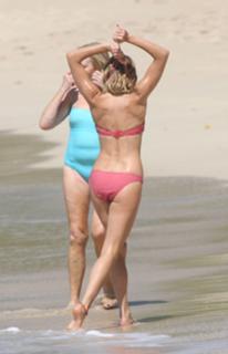 Sienna Miller feet photo thumbnail