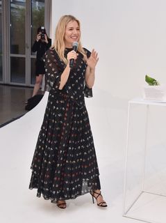 Sienna Miller feet photo thumbnail