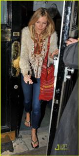 Sienna Miller feet photo thumbnail