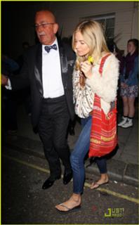 Sienna Miller feet photo thumbnail