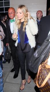 Sienna Miller feet photo thumbnail