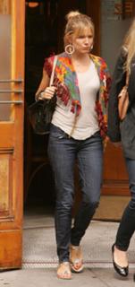 Sienna Miller feet photo thumbnail
