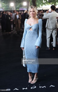 Sienna Miller feet photo thumbnail