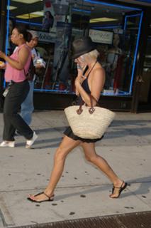 Sienna Miller feet photo thumbnail