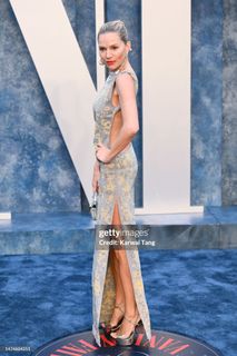 Sienna Miller feet photo thumbnail