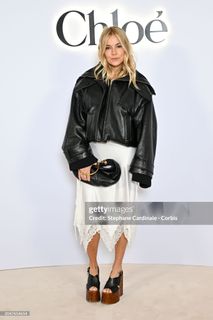 Sienna Miller feet photo thumbnail