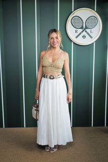 Sienna Miller feet photo thumbnail